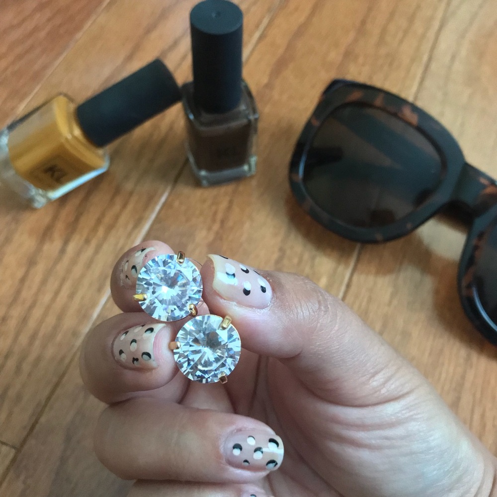 Jessica Simpson Oversized Stud Earrings